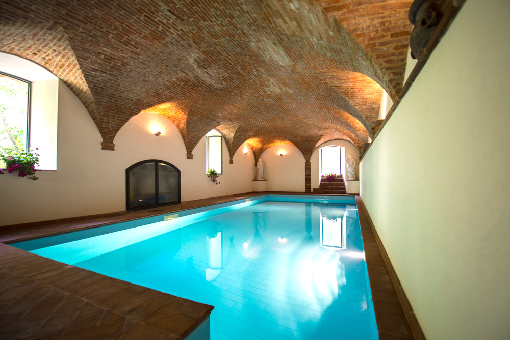 Piscina Coperta Agriturismo Antico Mulino Dei Sibillini